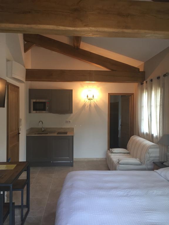 Etoile De Saint Paul Apartment Room photo